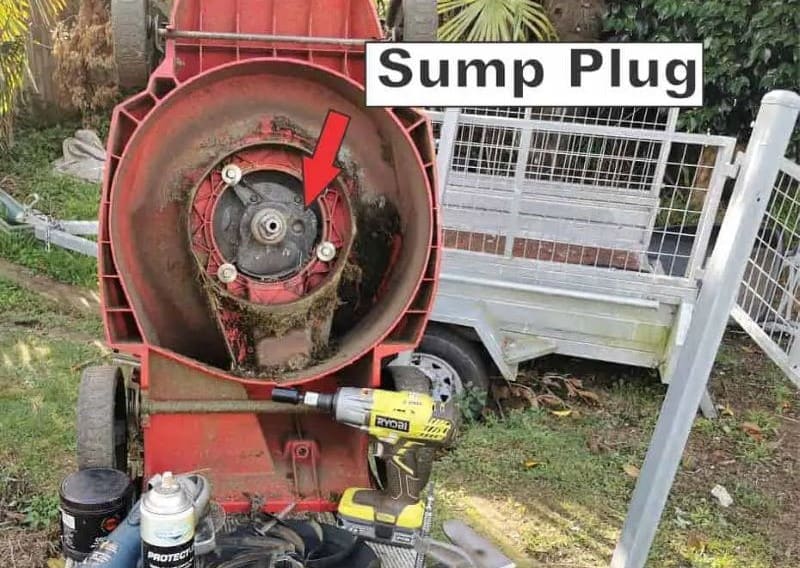 Sump plug location
