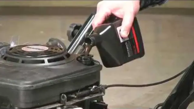 How Much Oil to Put in a Lawn Mower?